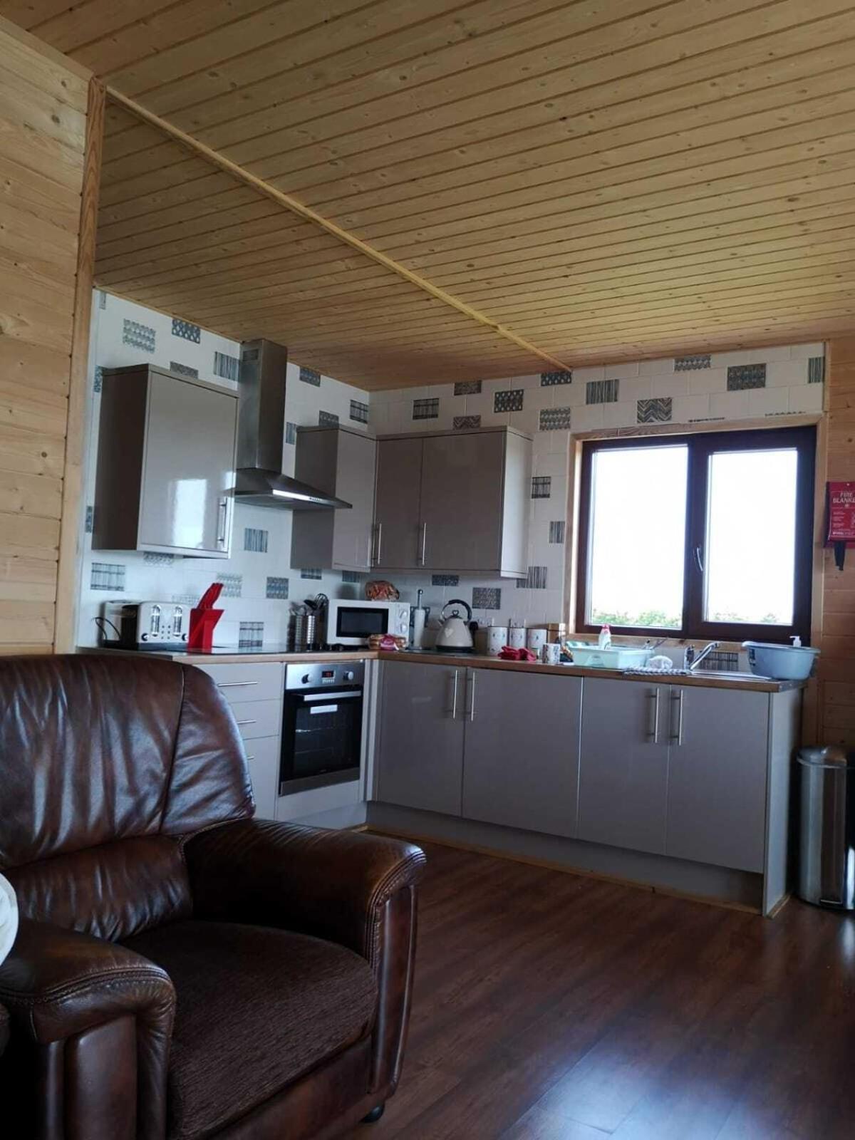 Lakeside Fishing Lodges Бостон Экстерьер фото