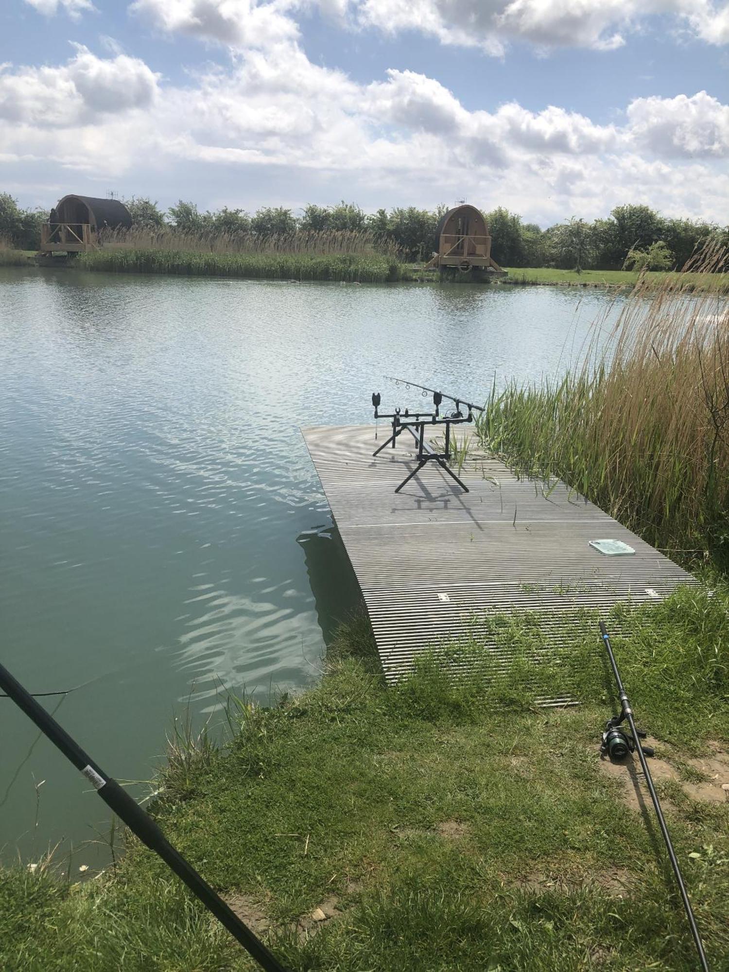 Lakeside Fishing Lodges Бостон Экстерьер фото