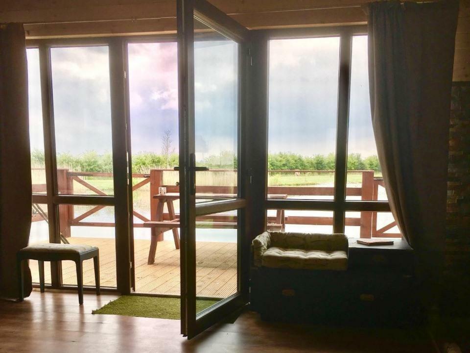 Lakeside Fishing Lodges Бостон Экстерьер фото